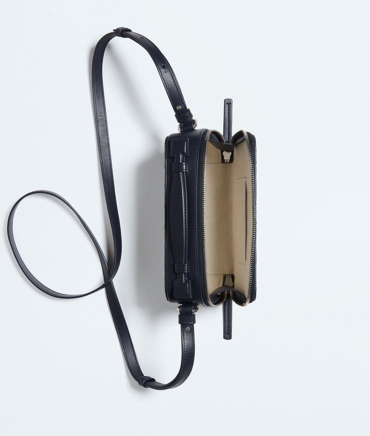 ToBaggy Women's Midnight Woven Calf Leather Phone Pouch